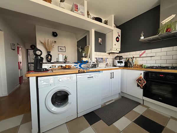 APPARTEMENT 2 CHAMBRES LA ROCHELLE AVEC BALCON  La rochelle