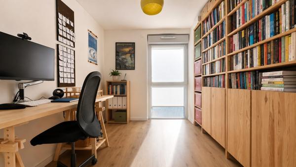 BEAU T3 lumineux avec balcon et place de parking privative en sous-sol