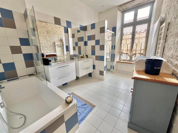 Demeure de charme - 46170 Castelnau Montratier - 11 pièces - Terrasse - Jacuzzi