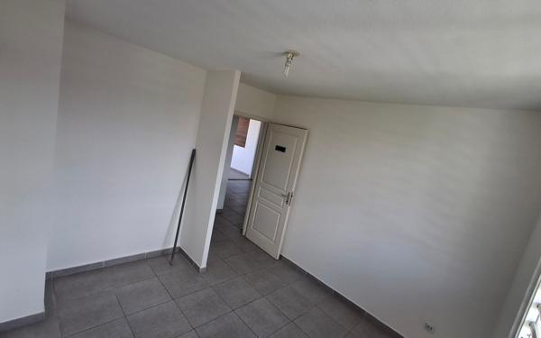 Appartement à vendre    2 pièces • 79,75 m2 Cayenne
