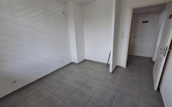 Appartement à vendre    2 pièces • 79,75 m2 Cayenne