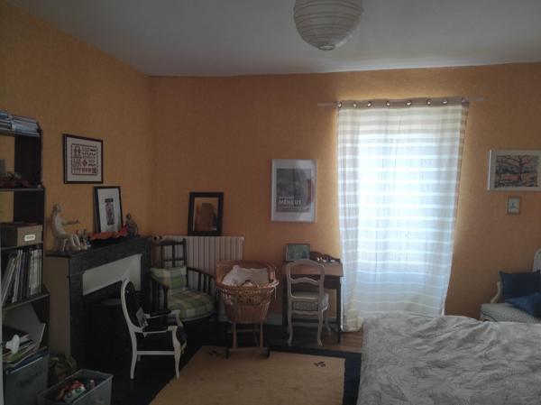 Maison à SAINT-JEAN-D'ANGELY, 17400 - 6 pièces 158m²