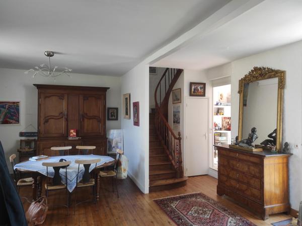 Maison à SAINT-JEAN-D'ANGELY, 17400 - 6 pièces 158m²