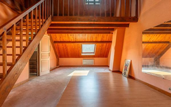 Maison à vendre    7 pièces • 184,96 m2 Saint-Germain-lès-Corbeil