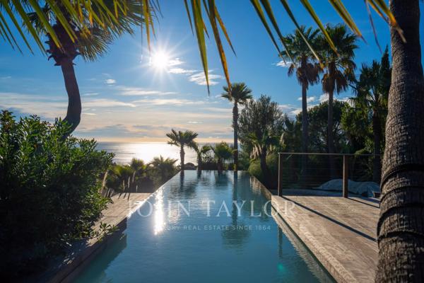 Propriété d’exception avec 2 villas vue mer panoramique – Domaine privé