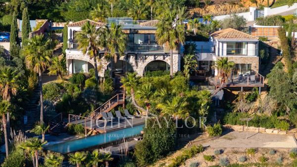 Propriété d’exception avec 2 villas vue mer panoramique – Domaine privé