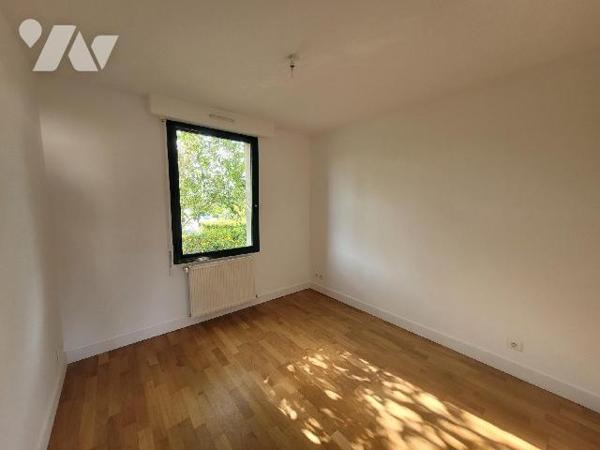 Maison à Vendre à Dinard (35800) en Ille-et-Vilaine (35)

Cette maison d'une surface habitabl...