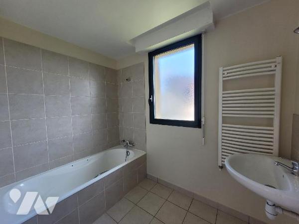 Maison à Vendre à Dinard (35800) en Ille-et-Vilaine (35)

Cette maison d'une surface habitabl...