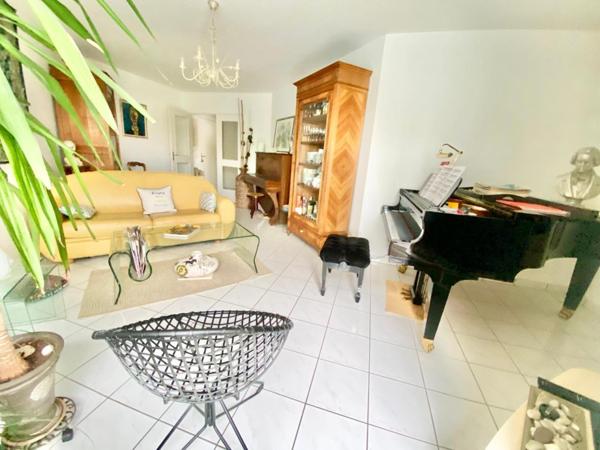 T3 spacieux calme et lumineux dans une copropriété avec piscine