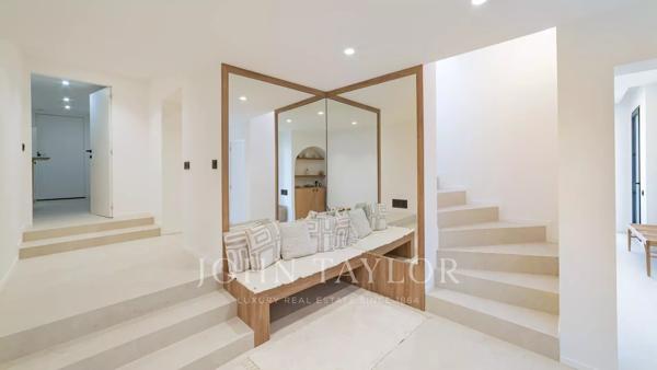 ROQUEBRUNE CAP MARTIN - 4 CHAMBRES - 1 DEPENDANCE - PISCINE - GARAGE