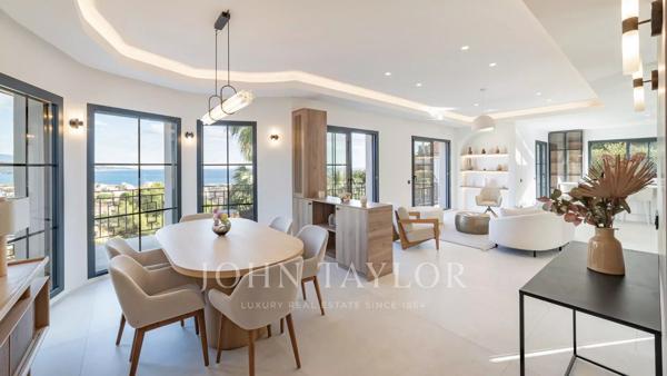 ROQUEBRUNE CAP MARTIN - 4 CHAMBRES - 1 DEPENDANCE - PISCINE - GARAGE