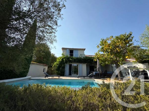 Maison à vendre  8 pièces - 140 m 2   LA CROIX VALMER  - 83
