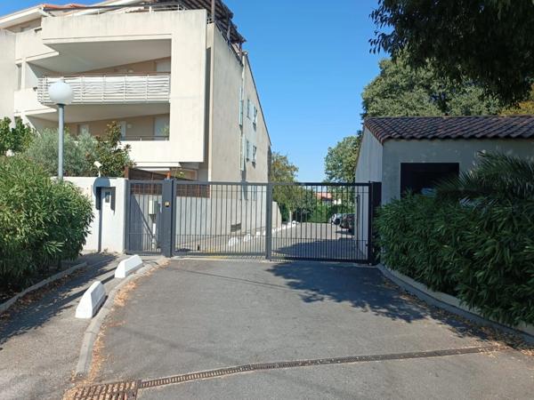 Dpt Bouches du Rhône (13), à louer MARSEILLE 11EME ARRONDISSEMENT appartement T2 de 36,09 m² avec terrasse