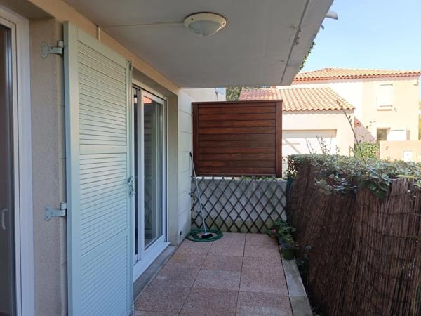 Dpt Bouches du Rhône (13), à louer MARSEILLE 11EME ARRONDISSEMENT appartement T2 de 36,09 m² avec terrasse