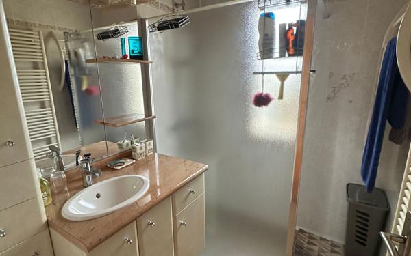 Maison à vendre    4 pièces •  Saint-Sernin-du-Bois