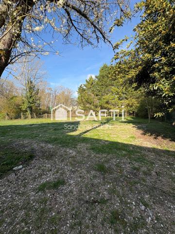 Terrain à bâtir 883 m². PANNES, limite Villemandeur.