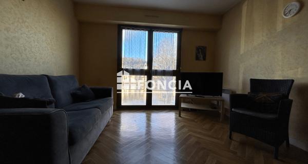 Location Appartement meublé 2 pièces 47.4 m² - Châteaulin 29150