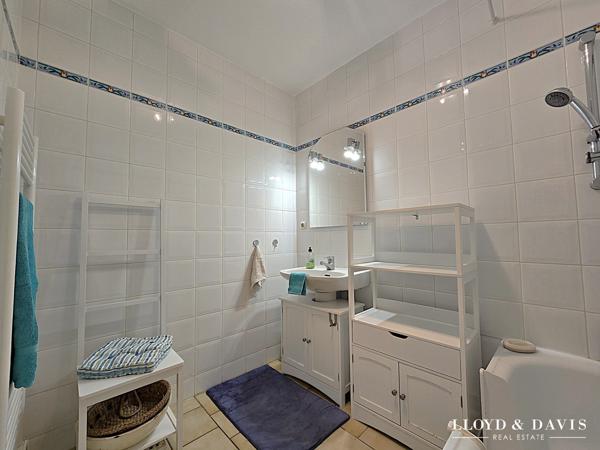 MERIGNAC - 3 pièces - 2 balcons exposé SO - très clair - au calme