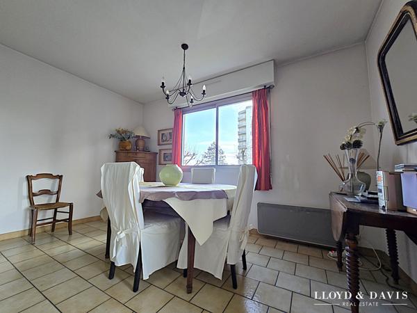 MERIGNAC - 3 pièces - 2 balcons exposé SO - très clair - au calme