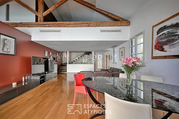 Maison de ville avec terrasse, piscine et garage