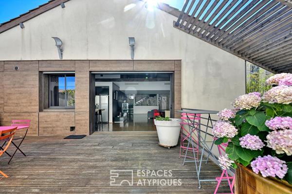 Maison de ville avec terrasse, piscine et garage