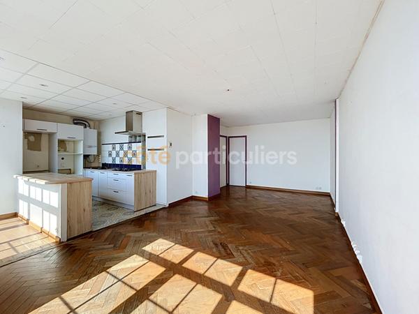 Vente
                Appartement67 m² - 3 Pièces -
                    ELBEUF (76500)