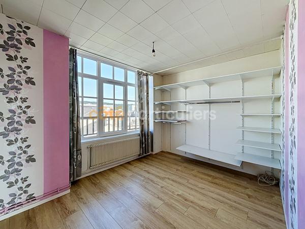 Vente
                Appartement67 m² - 3 Pièces -
                    ELBEUF (76500)