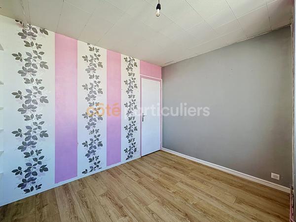 Vente
                Appartement67 m² - 3 Pièces -
                    ELBEUF (76500)