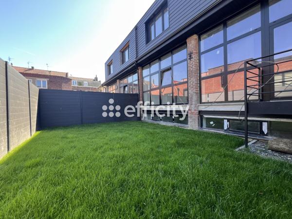 Loft
         6 pièces
        - 127 m² Exclusivité 349 000 € *