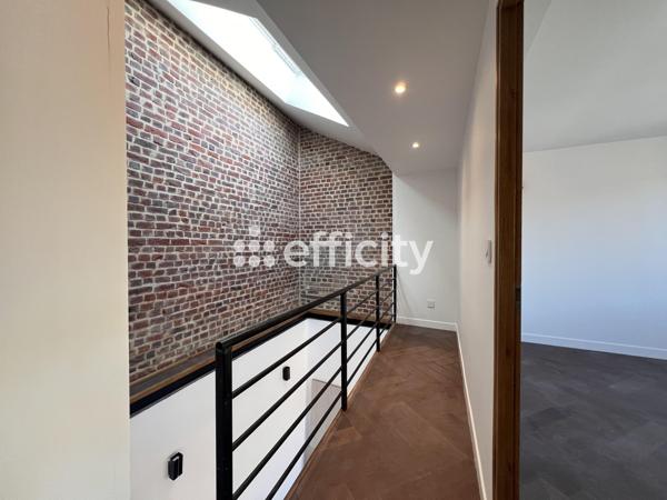 Loft
         6 pièces
        - 127 m² Exclusivité 349 000 € *