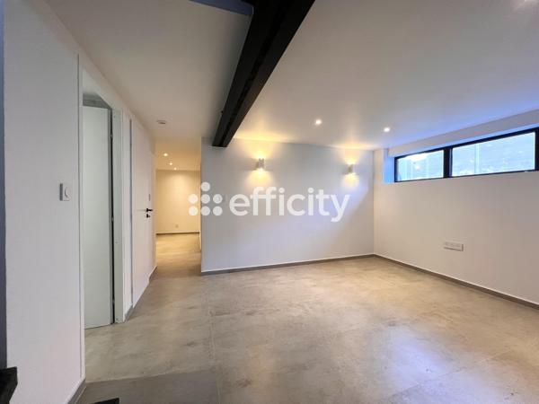 Loft
         6 pièces
        - 127 m² Exclusivité 349 000 € *
