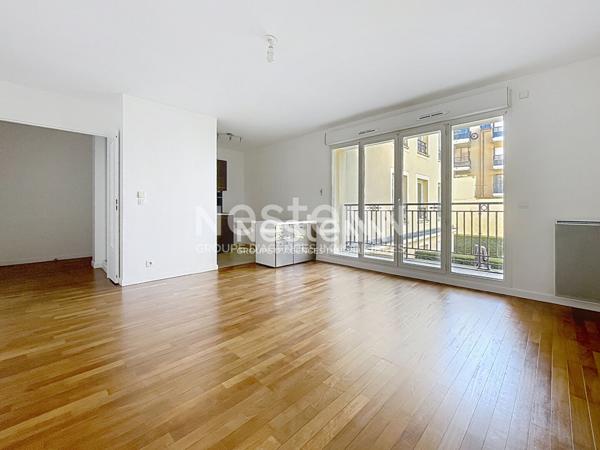 Appartement à Saint Cyr l'Ecole de 3 pièce(s) avec box en sous-sol (prix inclus)..