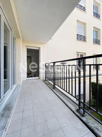 Appartement à Saint Cyr l'Ecole de 3 pièce(s) avec box en sous-sol (prix inclus)..