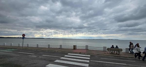 Terrain de 1 137 m²