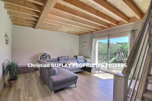 MARLHES 42660 secteur paisible à deux pas du centre du village et des commodités villa 170m² habitables 4 chambres sur 802m² de terrain