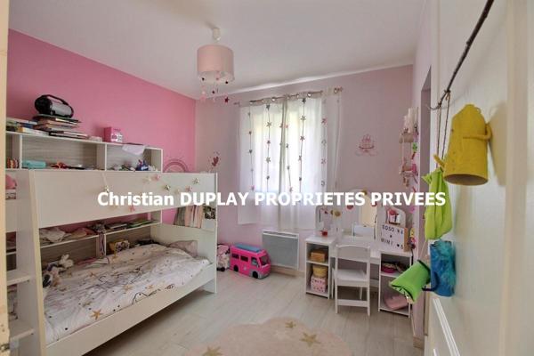 MARLHES 42660 secteur paisible à deux pas du centre du village et des commodités villa 170m² habitables 4 chambres sur 802m² de terrain