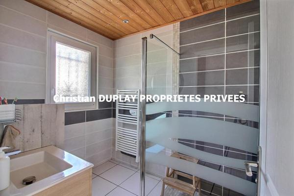MARLHES 42660 secteur paisible à deux pas du centre du village et des commodités villa 170m² habitables 4 chambres sur 802m² de terrain