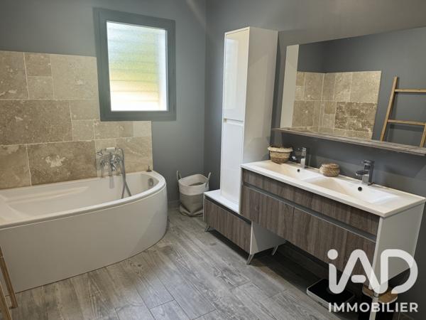 Maison à vendre 4 pièces 130 m² Vauvert