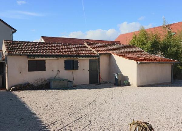 Maison à vendre    5 pièces •  Genlis