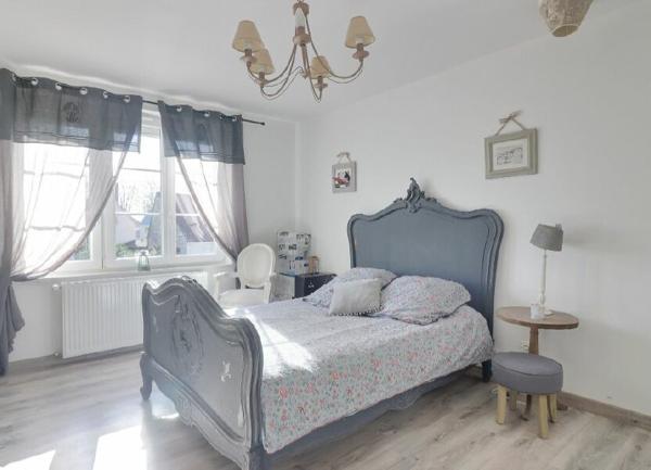 Maison à vendre    5 pièces •  Genlis