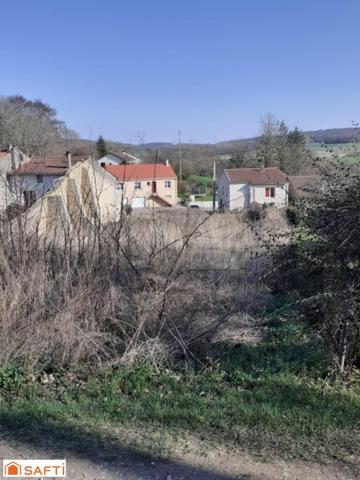 Terrain à bâtir.