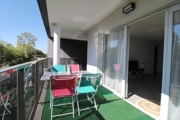 Appartement T3 plus terrasse et parking