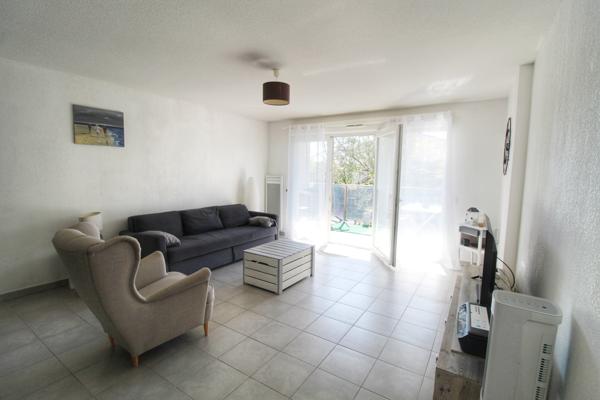 Appartement T3 plus terrasse et parking