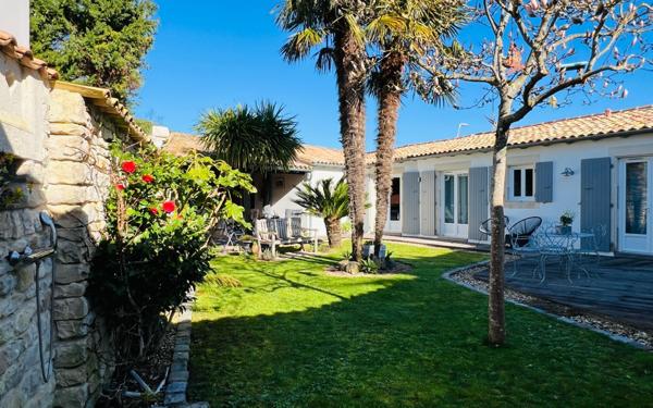 Maison à vendre    6 pièces •  Rivedoux-Plage