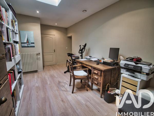 Maison à vendre 8 pièces 170 m² Léognan