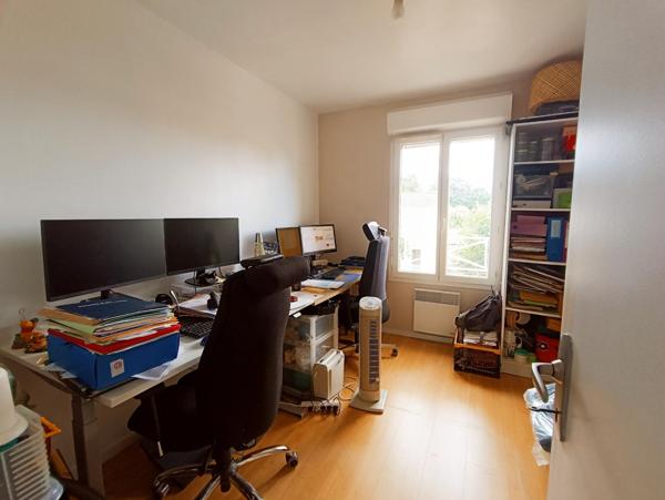 Maison à CASTRES-GIRONDE, 33640 - 5 pièces 94m²