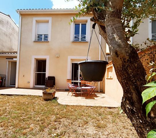 Maison à CASTRES-GIRONDE, 33640 - 5 pièces 94m²