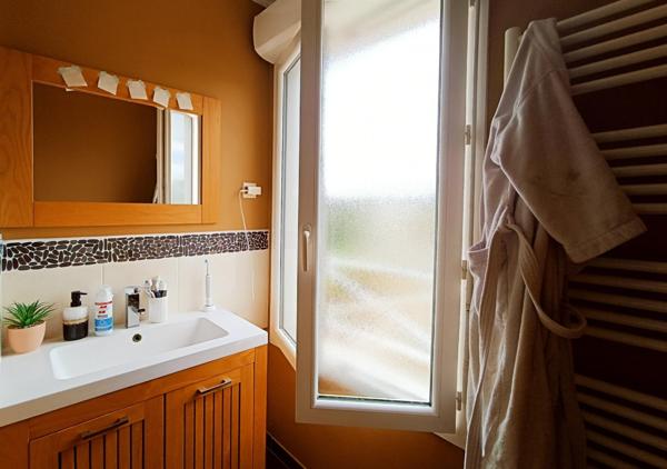 Maison à CASTRES-GIRONDE, 33640 - 5 pièces 94m²