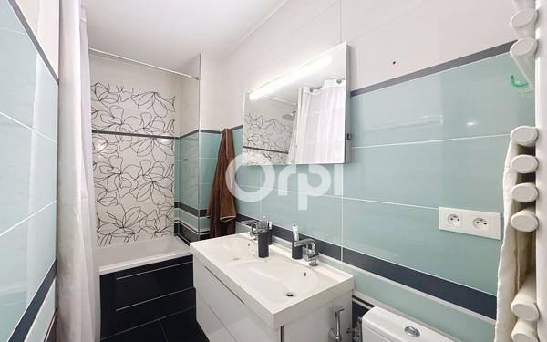 Appartement à louer    4 pièces • 80,37 m2 Paris 15