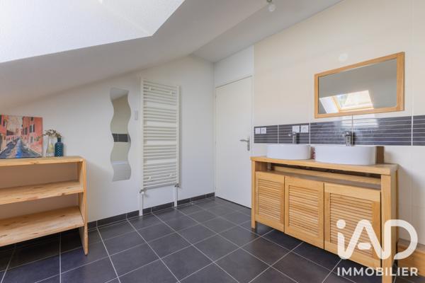 Appartement à vendre 4 pièces 79,23 m² Saint-Jeoire-Prieuré